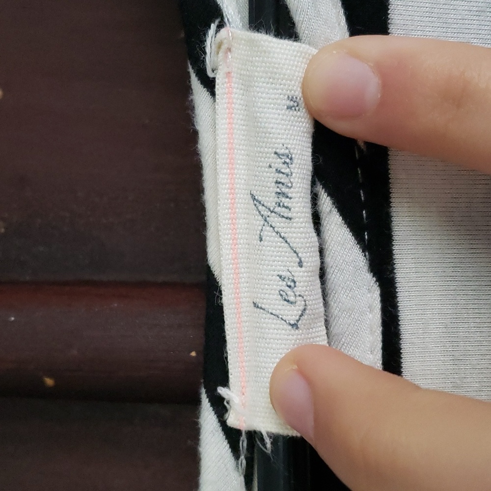 Les Amis Striped Shirt Black and White Super Soft with tie sleeves - Picture 6 of 9